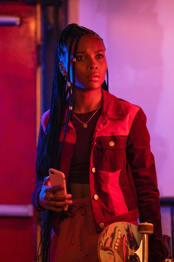 Naomi – S01E10 – Episodio 10