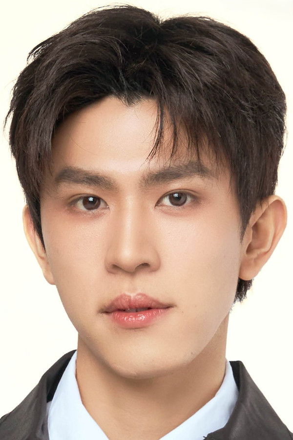 Save Saisawat's headshot