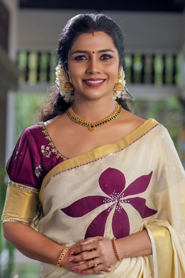 Letha Das's headshot