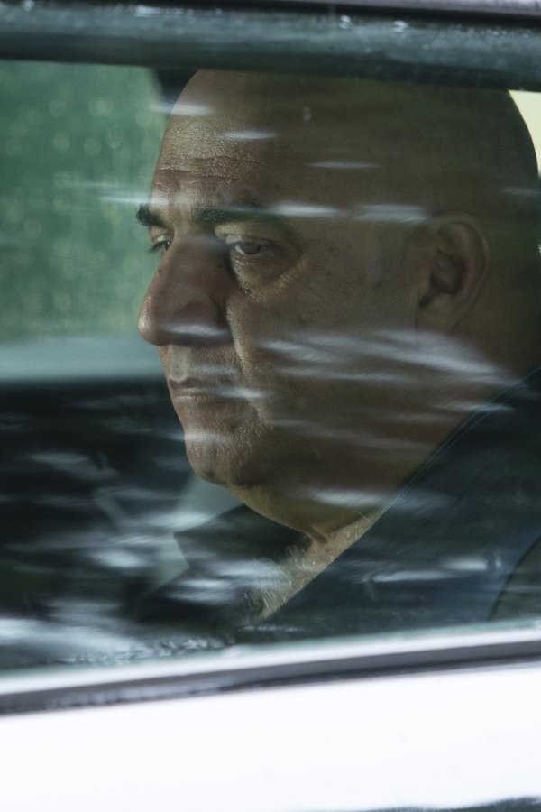 Riviera – S02E10 – Episodio 10