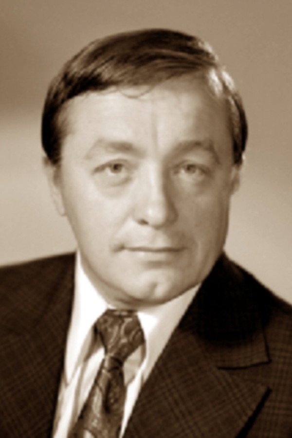 Aleksandr Nazarov's headshot