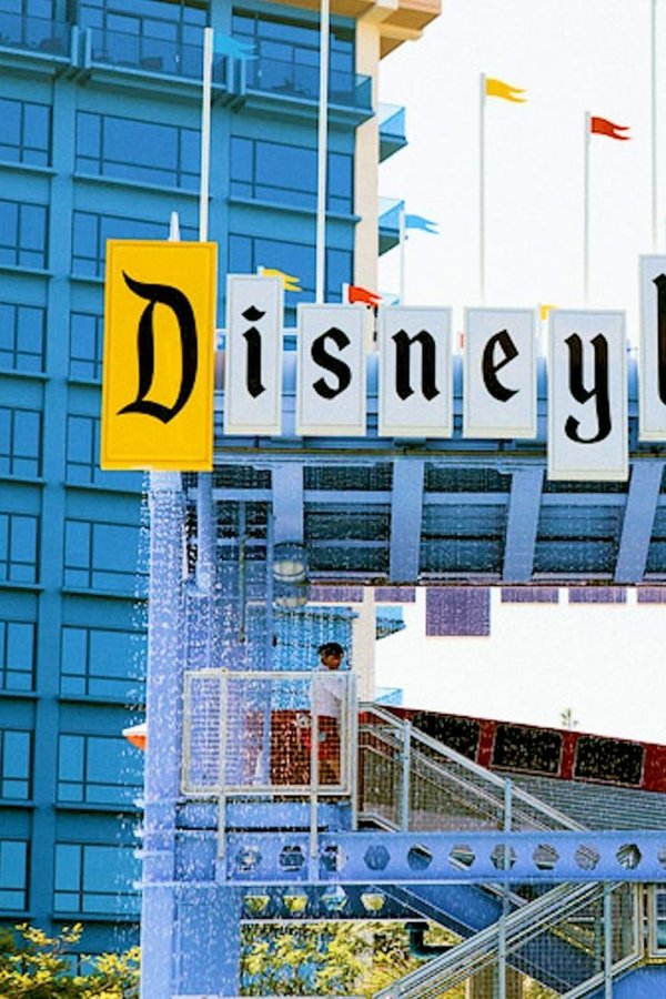 I segreti delle attrazioni Disney – S01E07 – Disneyland Hotel