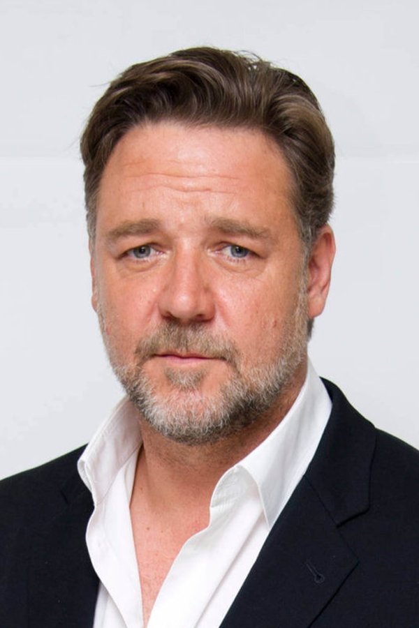 Russell Crowe's headshot