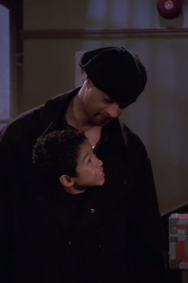 Tutto in famiglia – S04E11 – Episodio 11