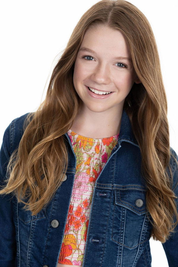 Juliet Donenfeld's headshot