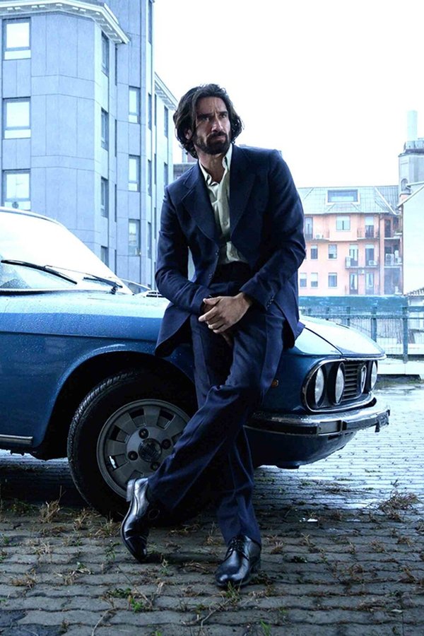 Notes from a Women Salesman (2021) backdrop image