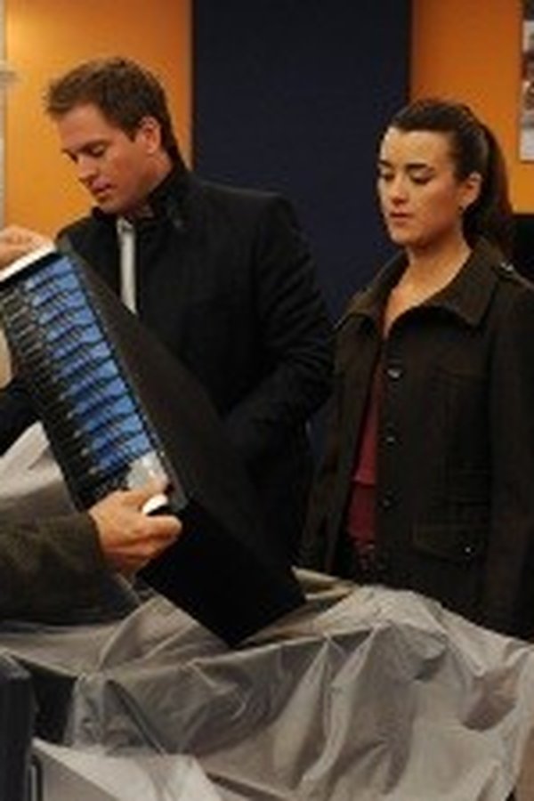 NCIS – Unità anticrimine – S07E08 – Tutti al buio