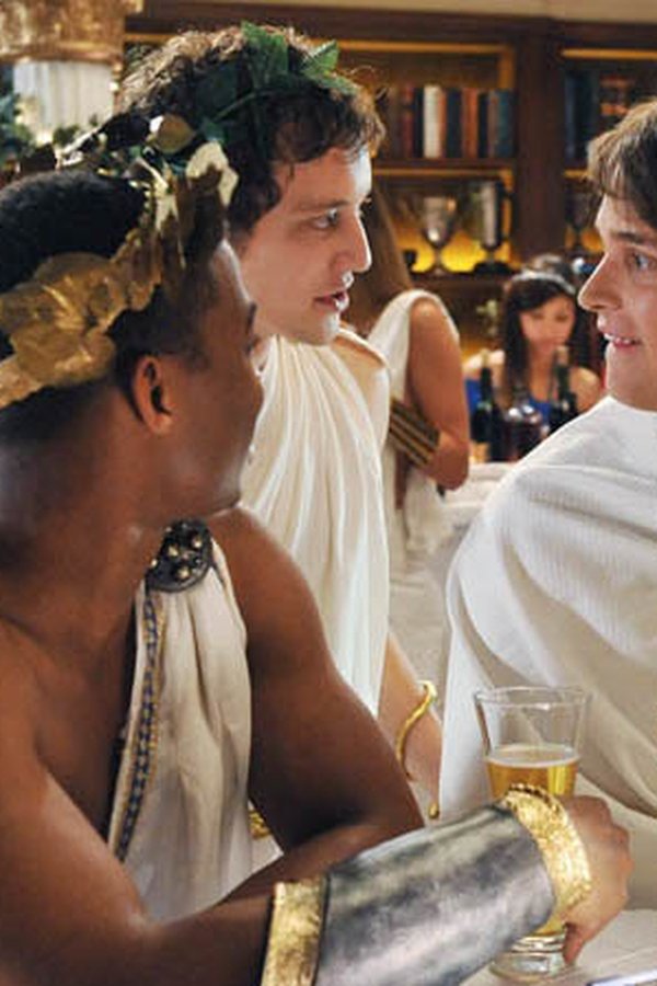 Greek – La confraternita – S04E01 – Episodio 1