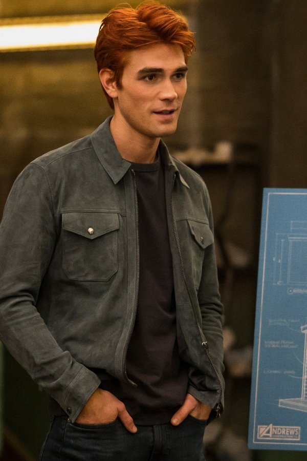 Riverdale – S06E08 – Capitolo Centotré: “Battaglia per Sketch Alley”