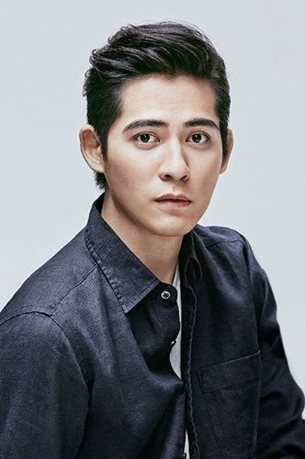Vic Chou's headshot