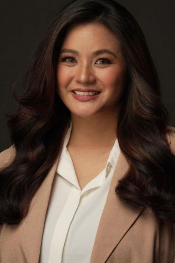 Paula Peralejo's headshot
