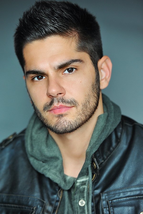 Gabriel Sousa's headshot