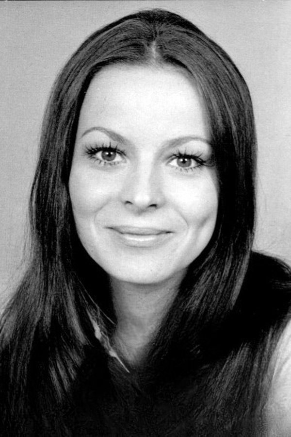 Loni von Friedl's headshot