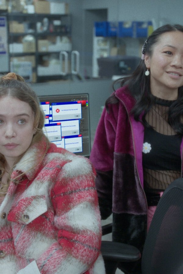 Fakes – S01E04 – ADESSO COMANDIAMO NOI