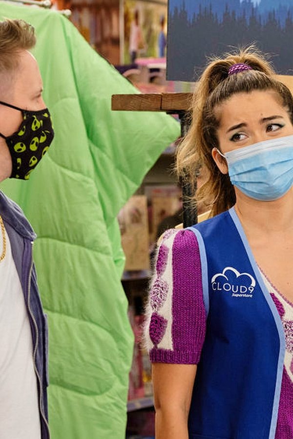 Superstore – S06E06 – La forza della condivisione