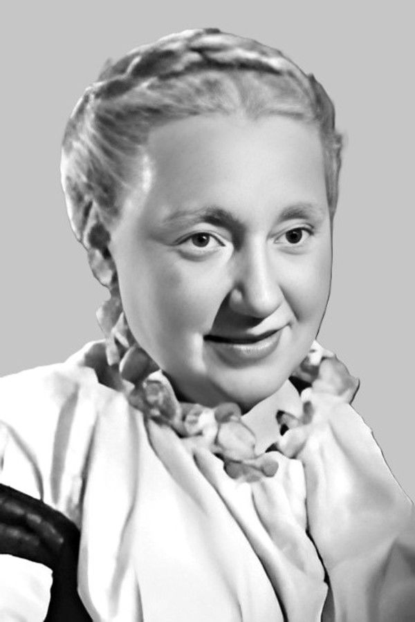 Lily Kann's headshot