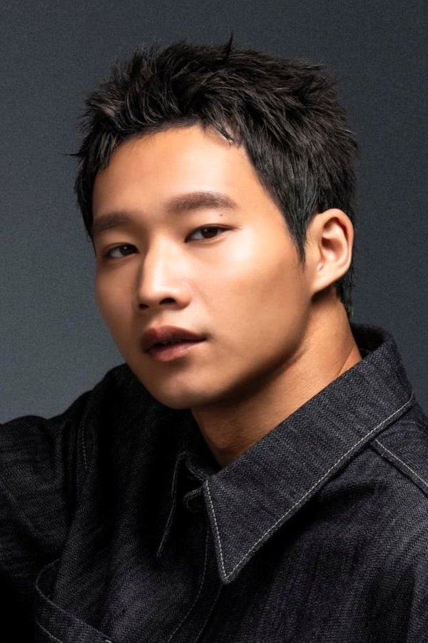 Huang Guan-Zhi's headshot