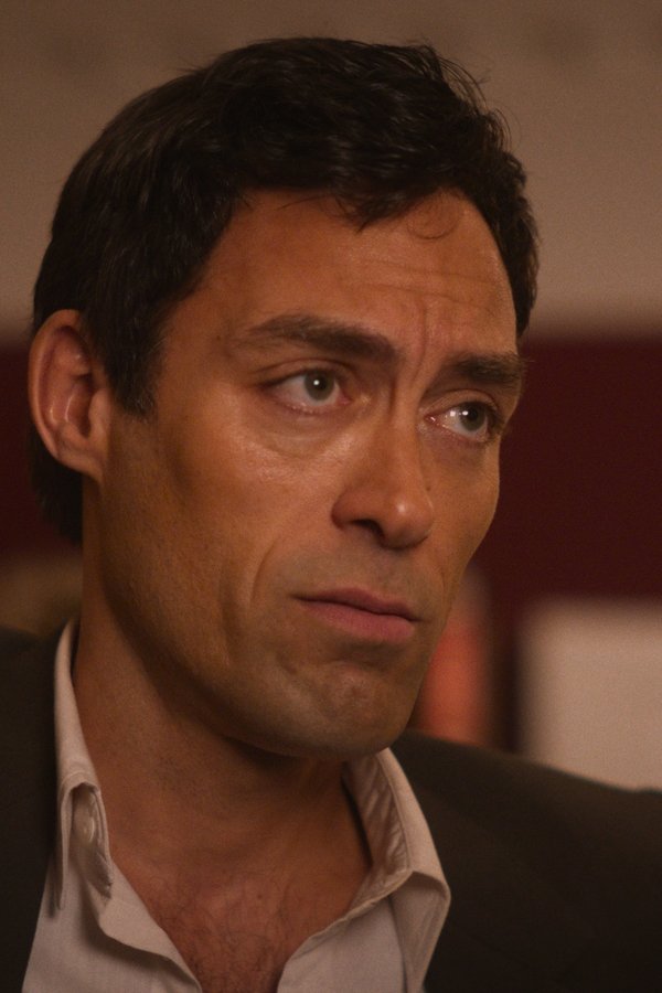 Rivals – S01E02 – Episodio 2