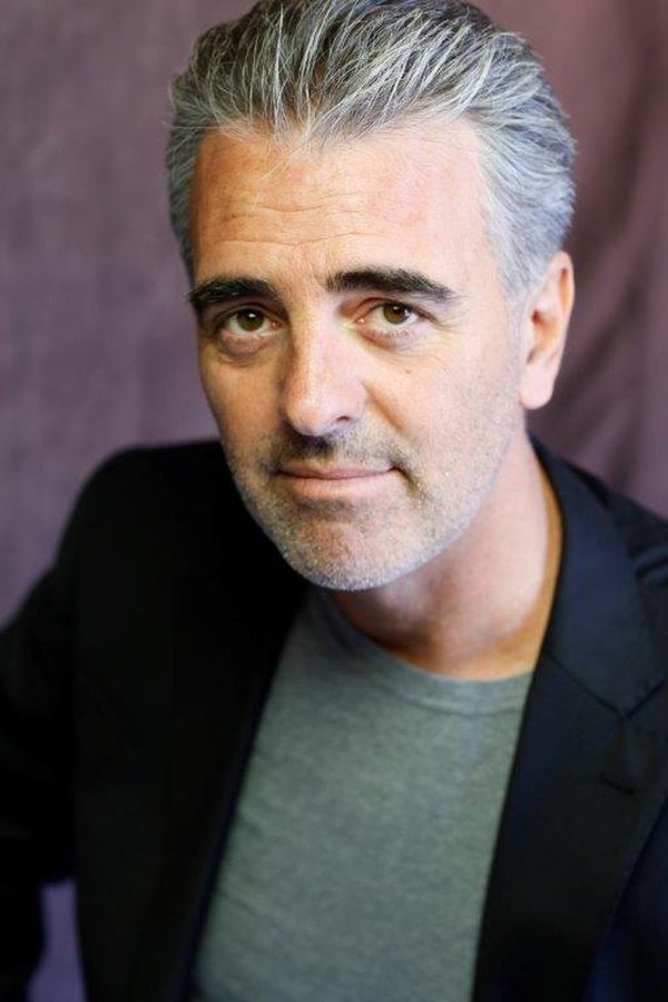 Eric Bassanesi's headshot