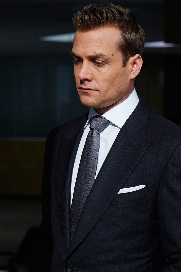 Suits – S05E06 – Privilegio