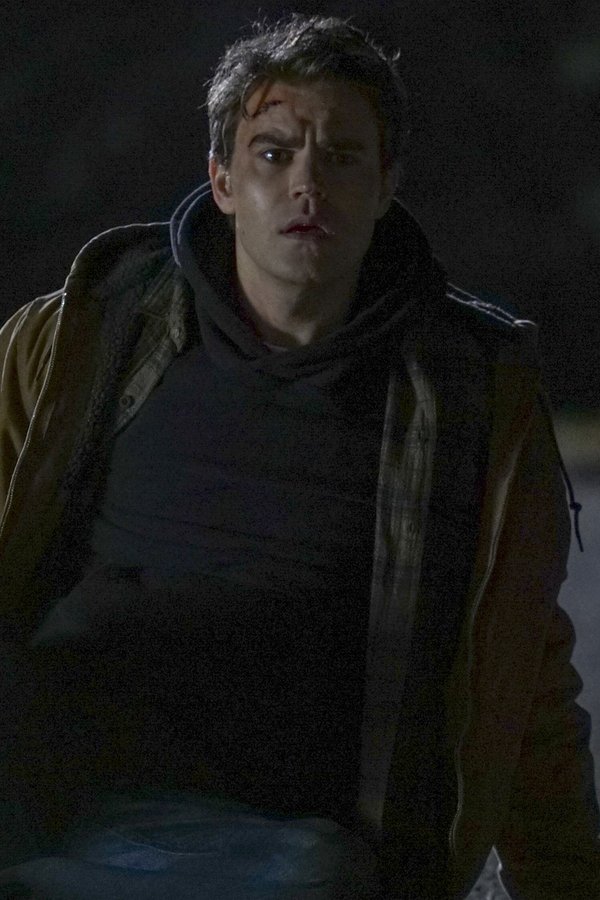 The Vampire Diaries – S07E17 – Caccia all’uomo