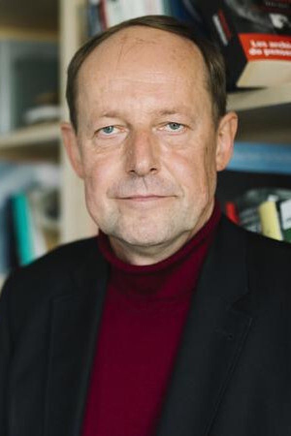 Frank Bajohr's headshot