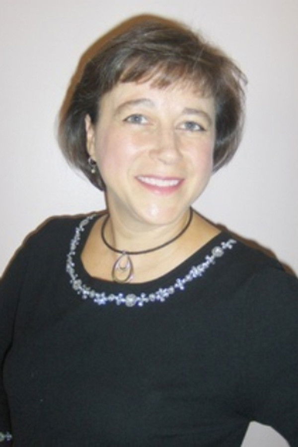 Tina Shuster's headshot