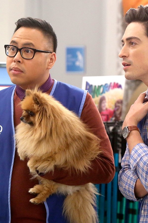 Superstore – S02E06 – L’adozione dei cani