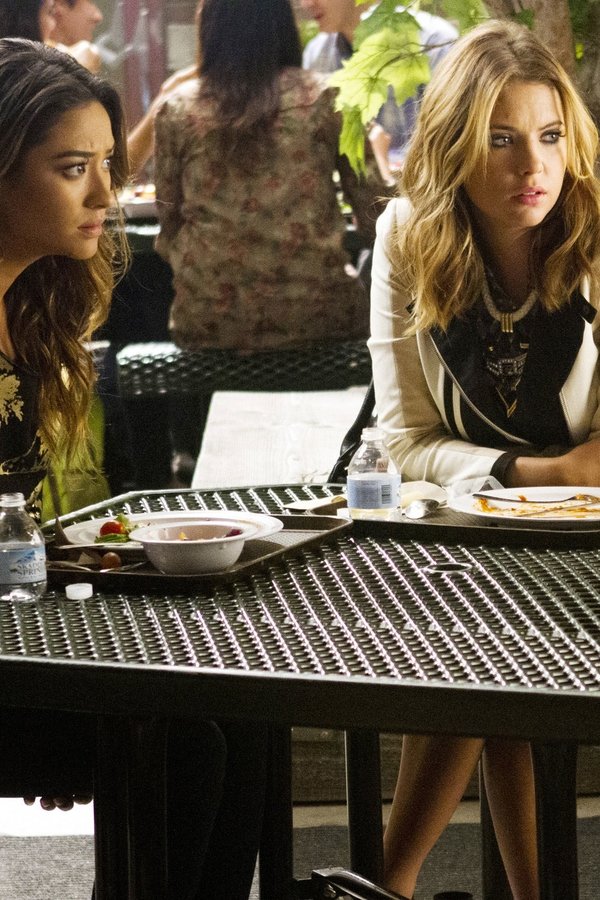 Pretty Little Liars – S04E20 – Caduta libera