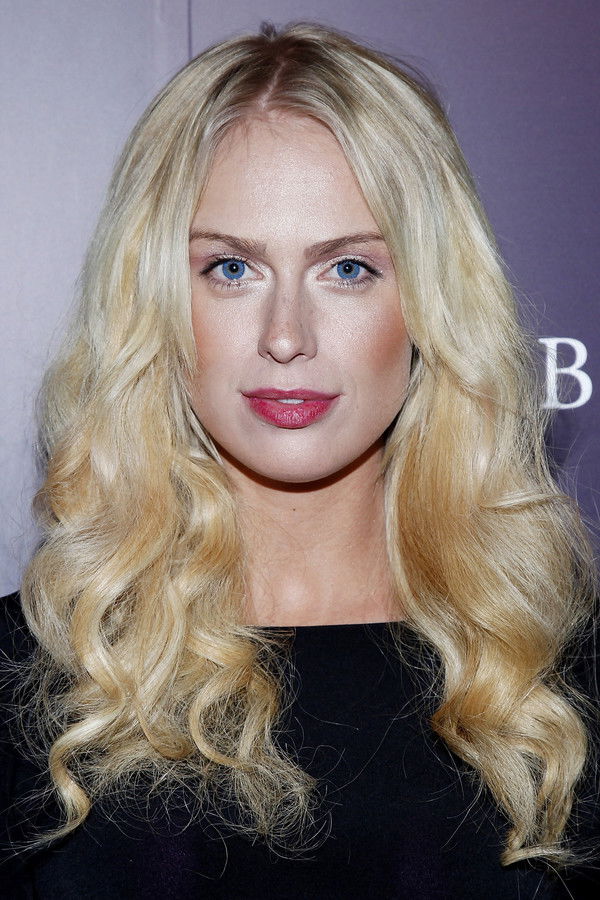 CariDee English's headshot