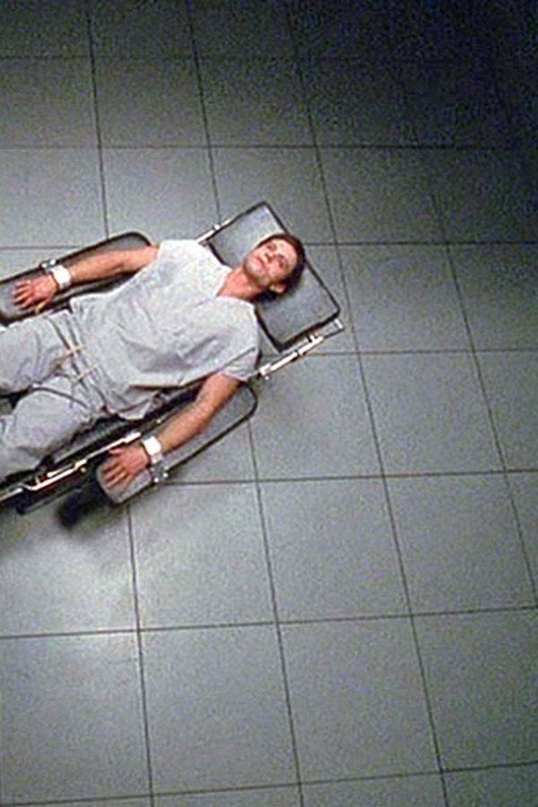 Roswell – S01E21 – La stanza bianca