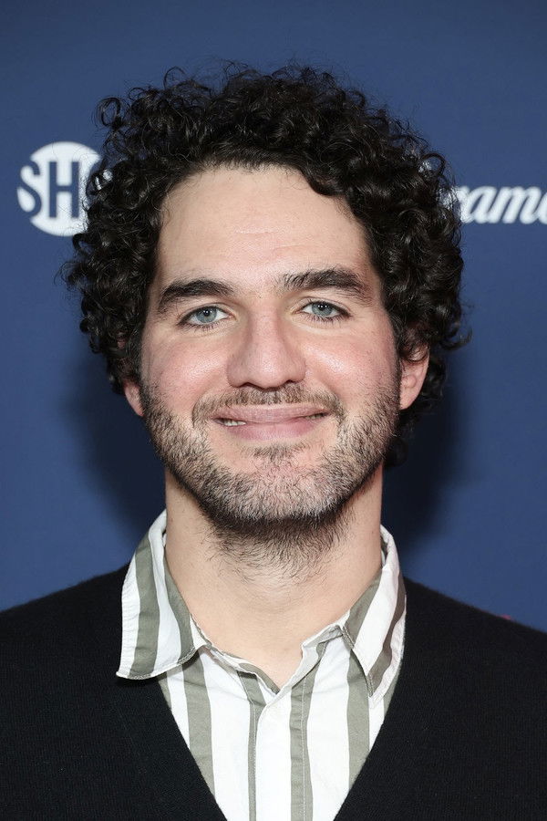 Benny Safdie's headshot