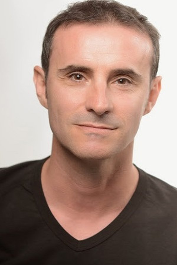 Claudio Serrano's headshot