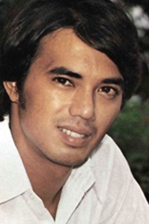 Jatupon Puapirom's headshot