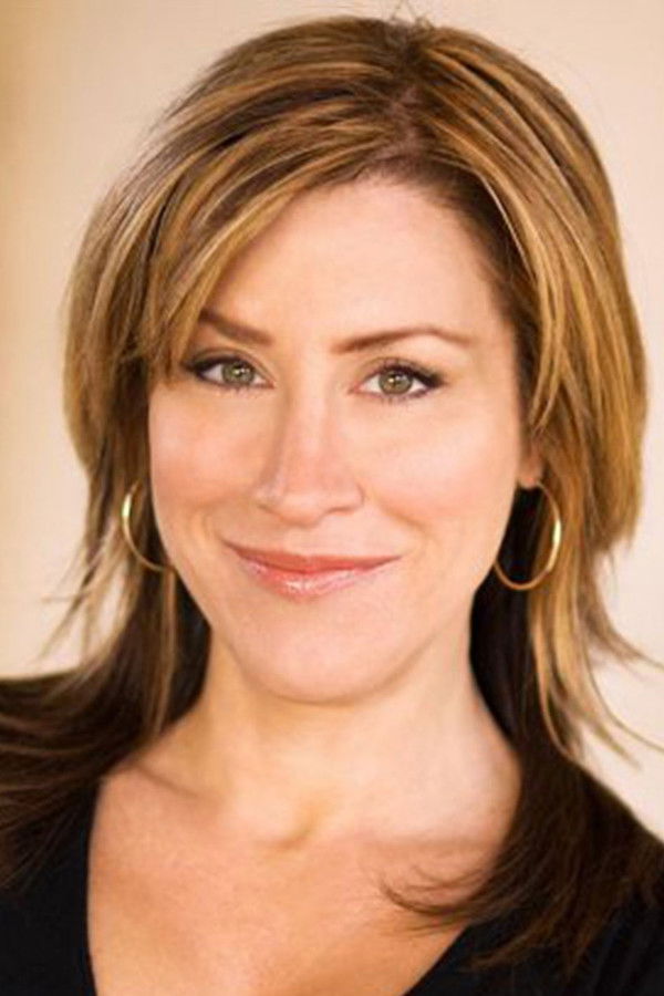Lisa Ann Walter's headshot