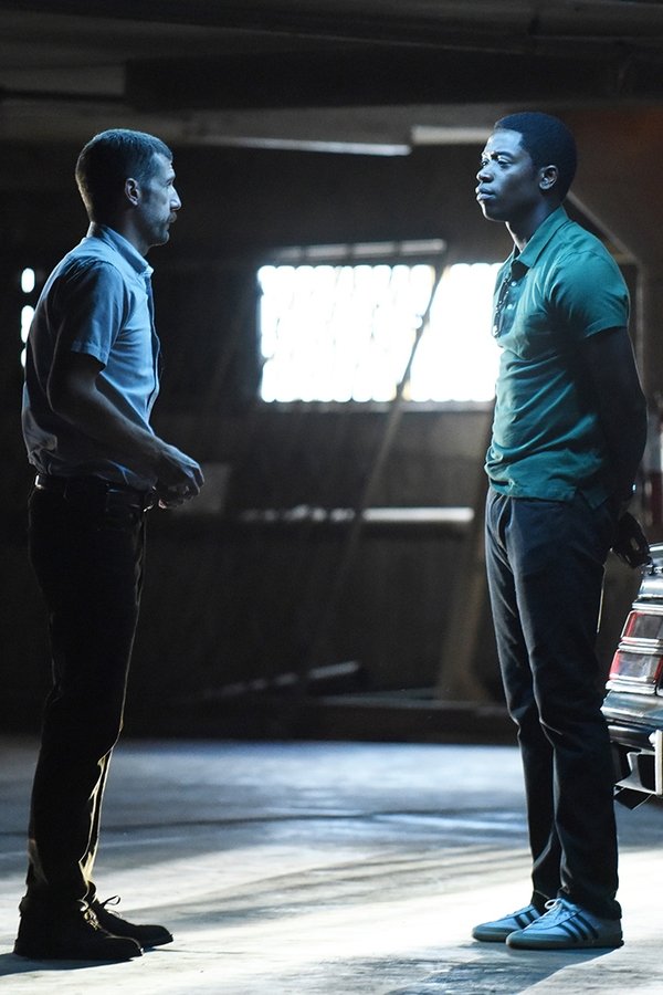 Snowfall – S03E06 – Confessioni