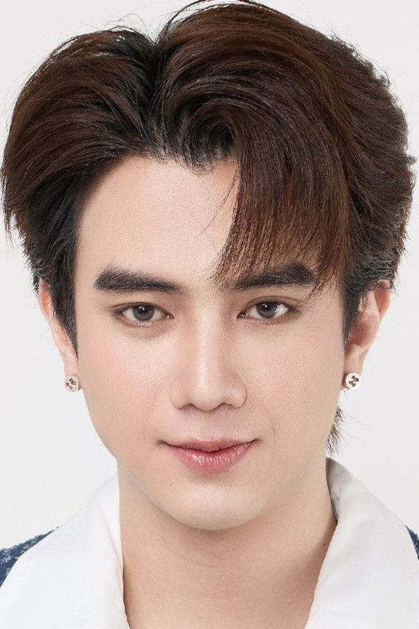 Kashane Pichetsopon's headshot