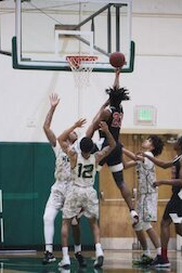 Last Chance U: Basketball – S01E02 – Episodio 2