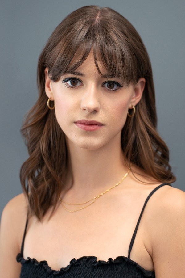 Daisy Edgar-Jones's headshot