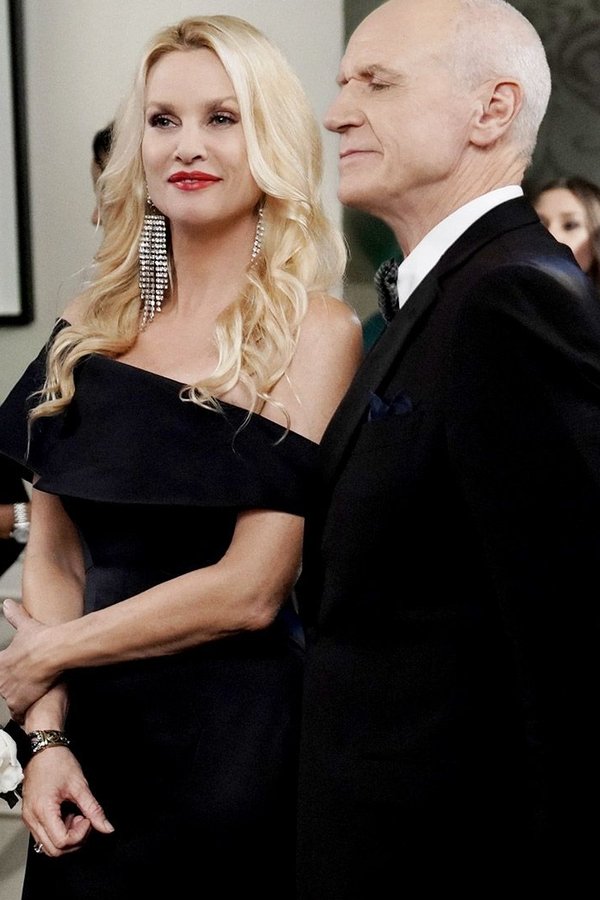 Dynasty – S02E10 – Episodio 10