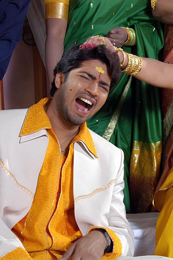 Kithakithalu poster