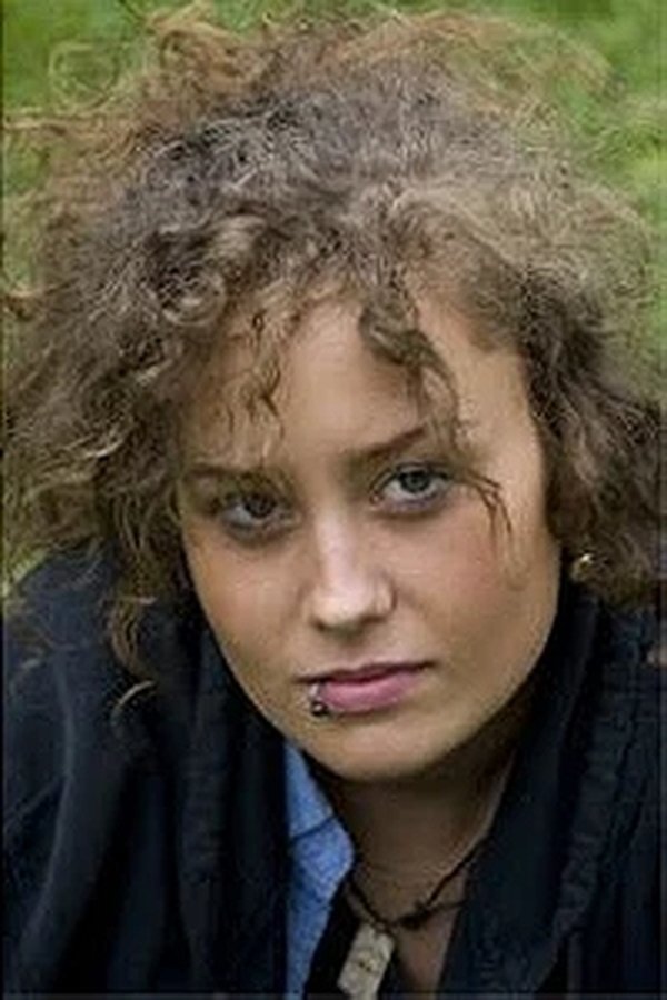 Dre Carrwgton's headshot
