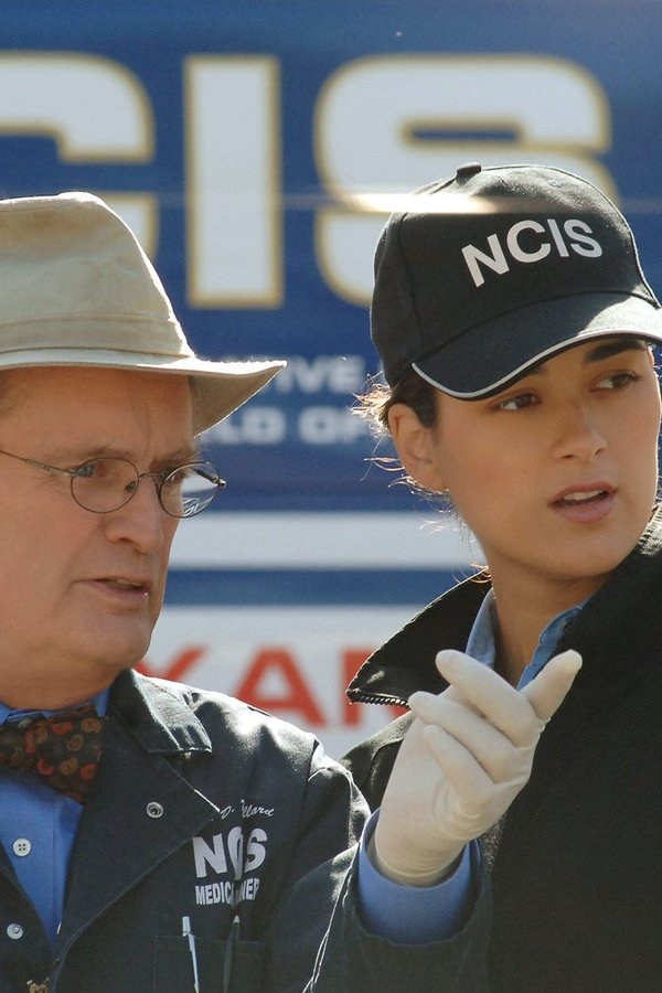 NCIS – Unità anticrimine – S03E16 – Segreti di famiglia