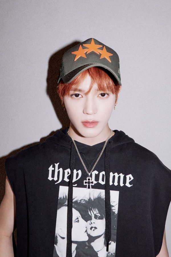 Taeyong's headshot