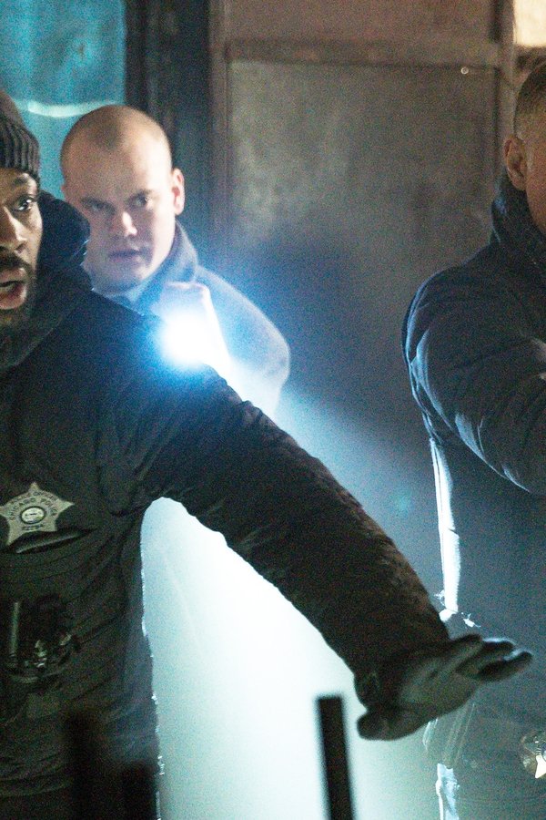 Chicago P.D. – S07E17 – Prima della caduta