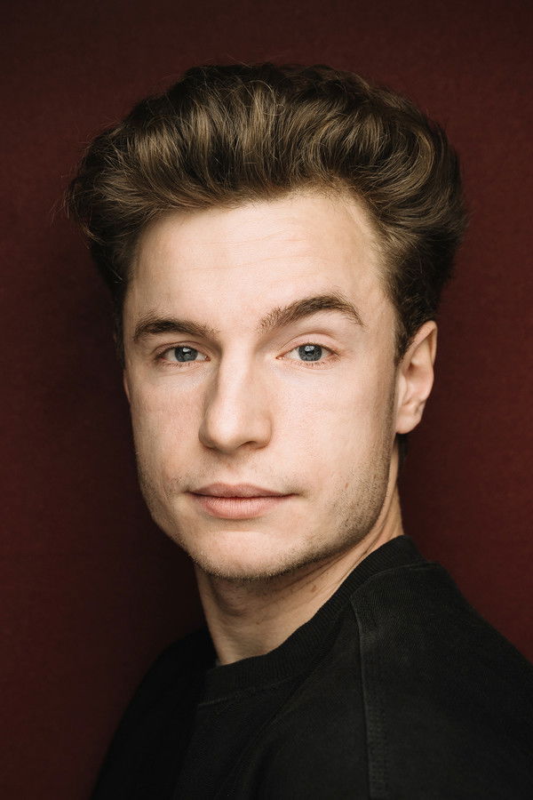 Oskar Hes's headshot