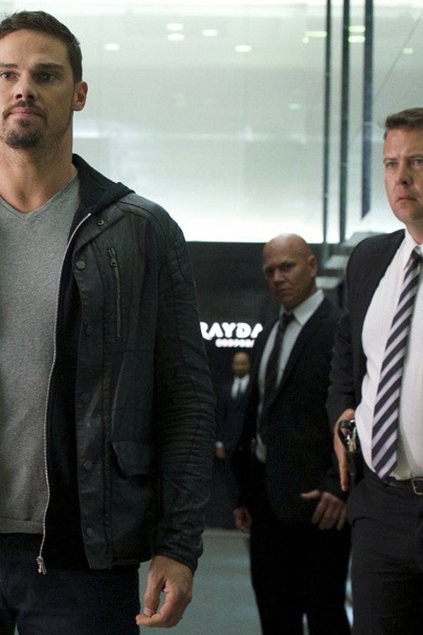 Beauty and the Beast  – S04E07 – Infiltrati