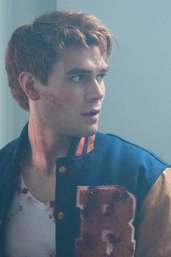 Riverdale – S02E01 – Capitolo quattordici: “Un bacio prima di morire”