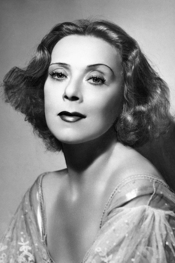 Eugenie Leontovich's headshot
