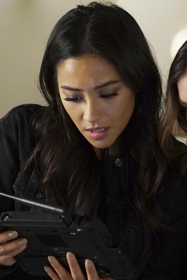 Pretty Little Liars – S07E13 – Tieni il tuo pezzo
